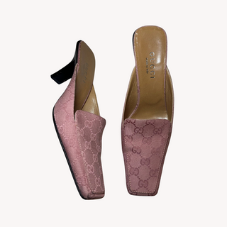 Gucci: Vintage Pastel Pink Logo Mules